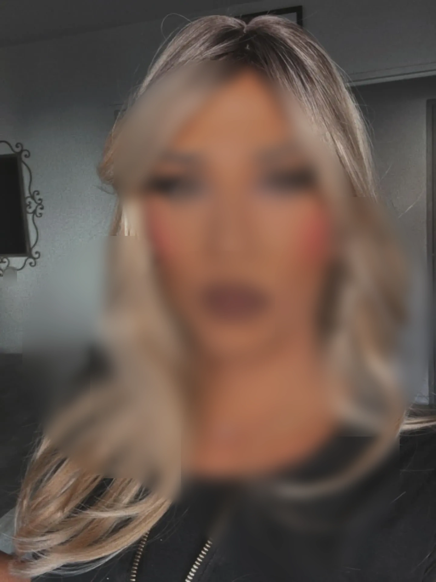 LeslieChic