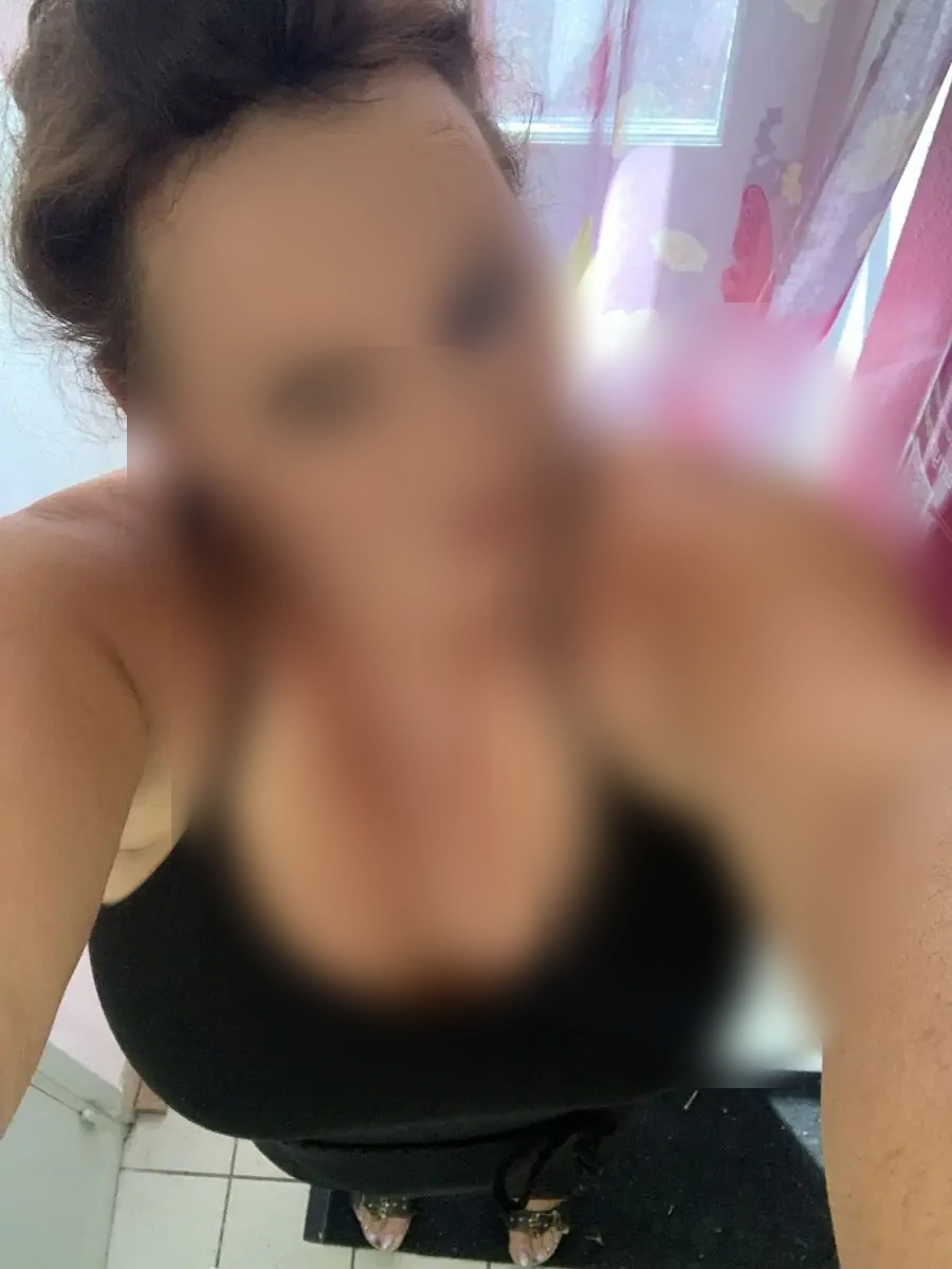 Trans très coquine à Guerlédan
